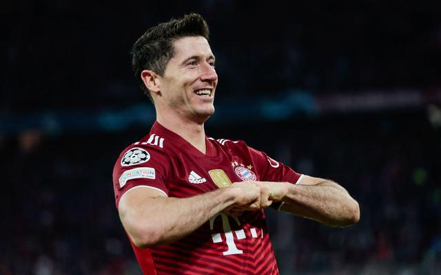 官方：皇家社会与达尼-迪亚斯续约，为近期完成的第七笔续约（官宣：皇家社会与达尼-迪亚斯完成续约，系近期第七笔）