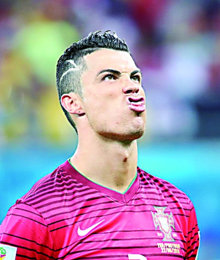 巴萨vs法兰克福首发：亚马尔、莱万出战，拉什福德替补（巴萨对法兰克福首发公布：亚马尔、莱万先发，拉什福德替补）