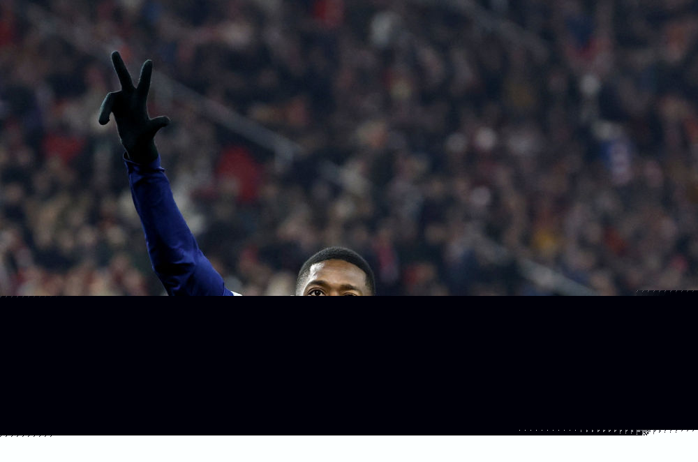 记者：兰克尔-泽擅空手套白狼，找朴志洙要落场球衣而不是换（记者：兰克尔-泽再现空手套白狼，向朴志洙索要赛后球衣而非交换）