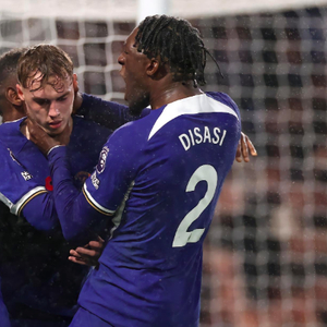 上海海港豪取连胜（上海海港连战连捷）