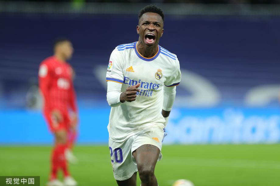 巴黎vs拜仁数据：巴黎25次射门9次射正，拜仁9次射门5次射正（数据战报：巴黎25射9正，拜仁9射5正）