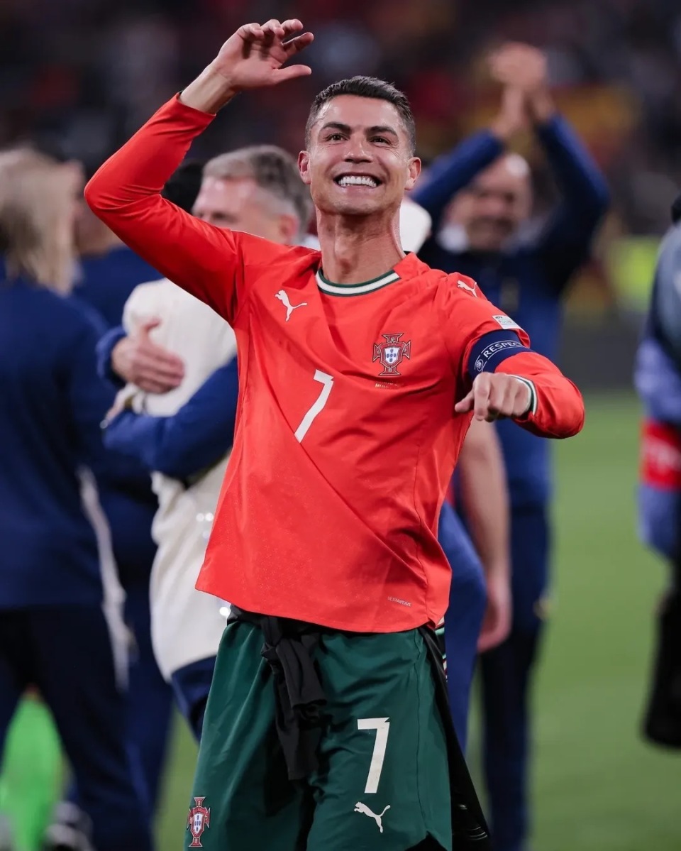 鲍曼：“点球杀手”是怎么炼成的 对500场里程碑感到惊讶（鲍曼谈点球绝活如何练成：对500场里程碑感到意外）