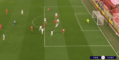 柔佛魔鬼主场绞杀残阵海港 中超冠军恐提前出局（柔佛主场强势压制残阵海港，中超冠军或提前遭淘汰）