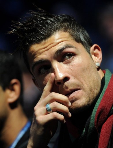 米体：米兰对迈尼昂的年薪报价提高至500万欧，尤文正在关注（米体：米兰为迈尼昂开出500万欧年薪新报价，尤文密切关注）