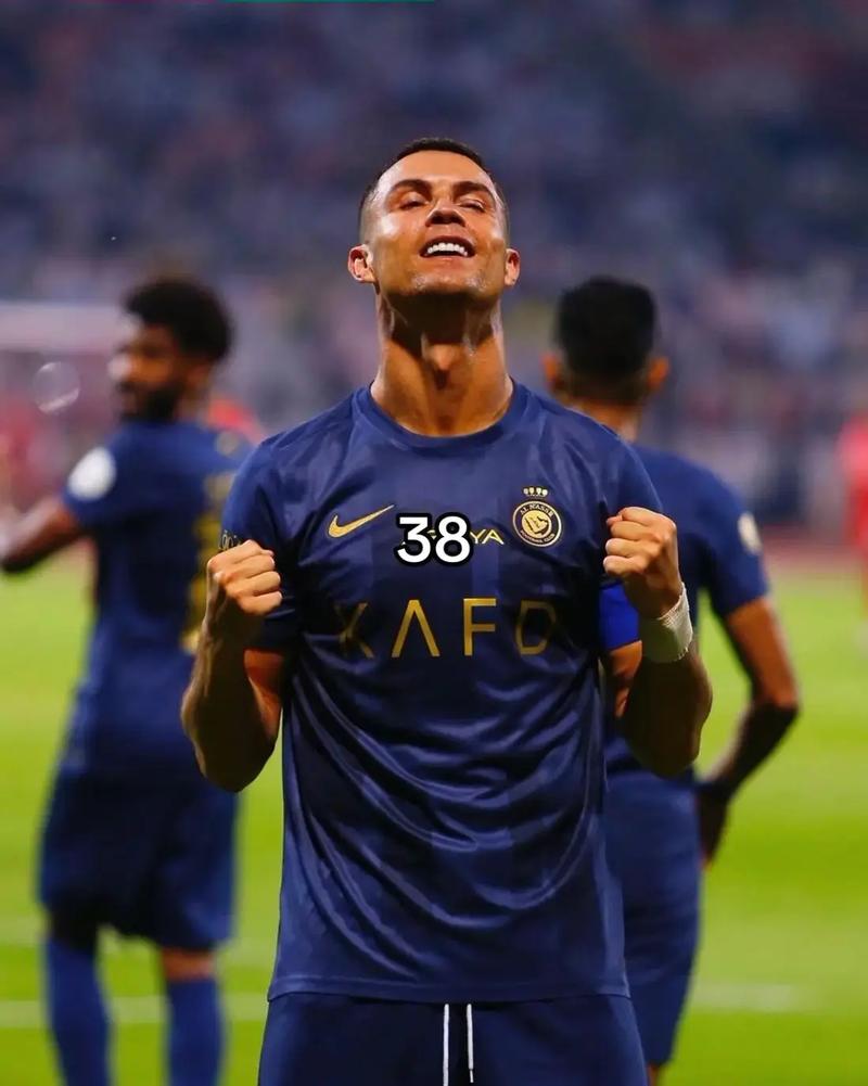 懂球帝2025年10月MVP候选出炉：凯哈姆入围，加布、门德斯在列（懂球帝公布2025年10月MVP候选名单：凯哈姆入选，加布与门德斯在列）